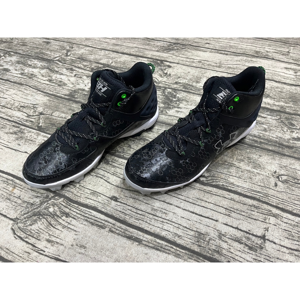 野球人生---UNDER ARMOUR Harper 8 Mid 中筒棒壘球膠釘鞋 3026592-001