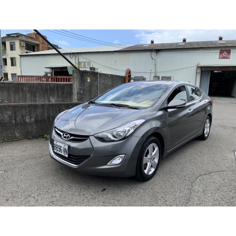 2012 elantra 1.8免鑰匙 售21萬 台中看車 0977366449 自售