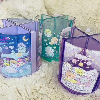 《現貨》日本帶回 San-X 角落生物 角落小夥伴凱蒂貓美樂蒂庫洛米史努比 旋轉四格收納筆架 旋轉筆筒 置物盒 收納盒