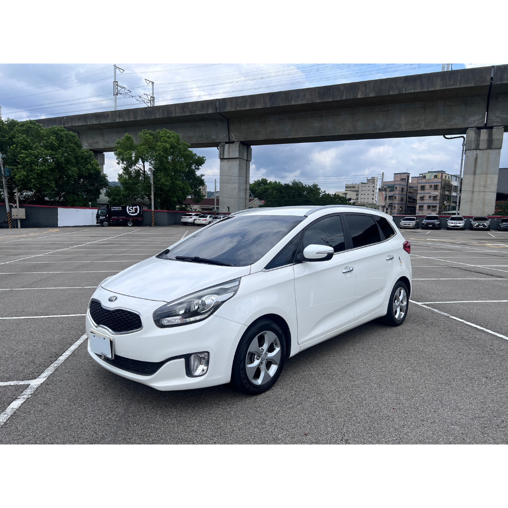 28w 2015 Kia Carens 2.0 豪華版 羽亮白