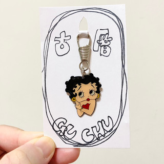 「古厝GU CHU」貝蒂娃娃Betty Boop🌹金屬吊飾 絕版 早期 復古 懷舊 老物