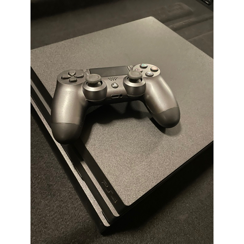 歐緣出清😭PS4 Pro 7218 可破解 系統 9.0 PS4玩到爽 雙原廠手把 盒裝