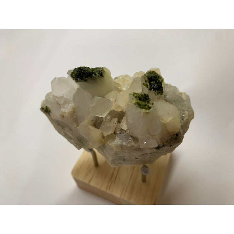 四川 綠簾水晶 白晶簇 海苔
