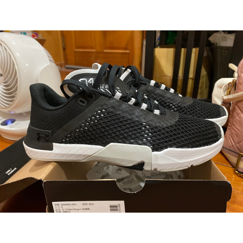 女鞋 UnderArmour UA Loudon TriBase Reign 4 訓練鞋黑色3025053 大碼全新二手