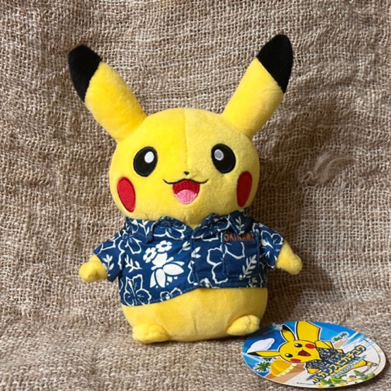 初版沖繩皮卡丘 布偶 Pokémon 日本🇯🇵帶回 正版全新標籤未拆 附購物袋 19公分 寶可夢 神奇寶貝 皮卡丘