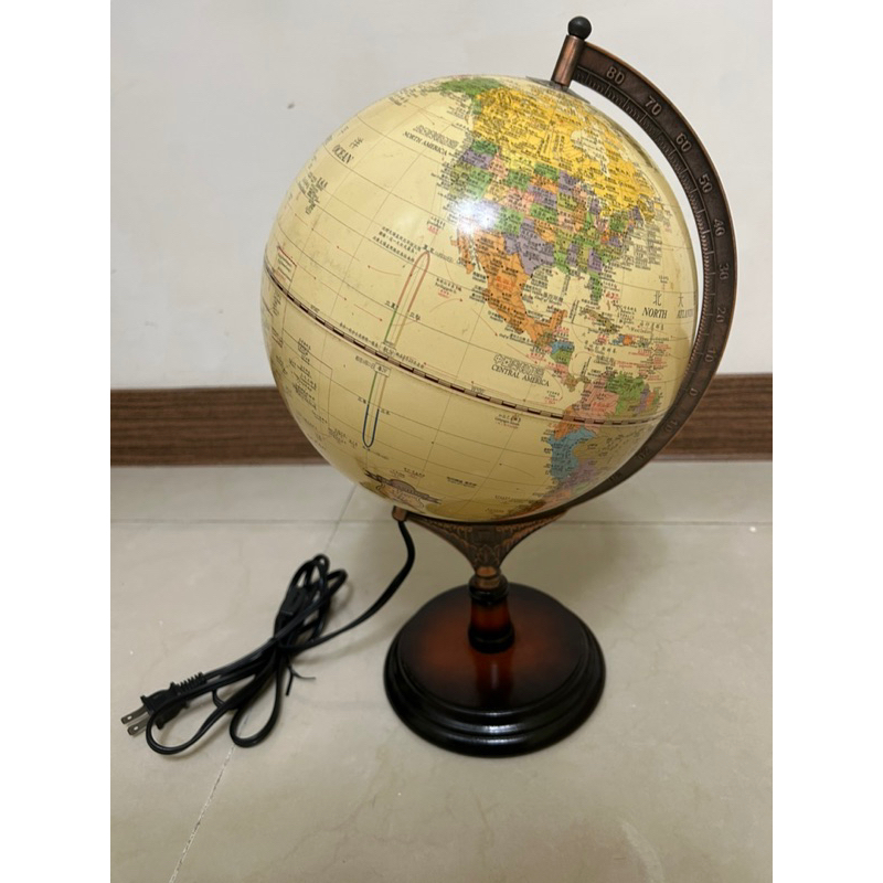 （二手）Globe 地球儀 10吋仿古色海洋行政附燈木座地球儀