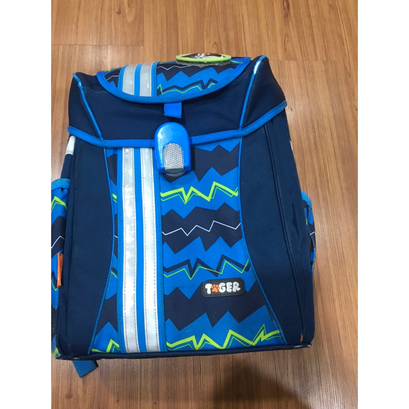 Tiger Family二手書包