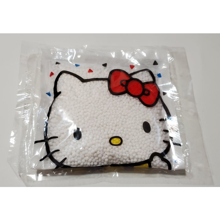 Hello Kitty 懸掛式除濕袋  密封裝   附掛勾  重量：每袋160g  兩包   原價100元