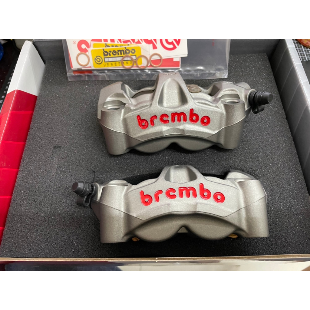 【現貨】 正 Brembo M50 輻射卡鉗 灰底紅字 鐵灰 左邊 右邊 孔距100mm