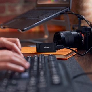 金士頓 XS1000 1TB / 2TB USB 3.2 Gen 2 外接式 高速 SSD 行動固態硬碟 黑/紅