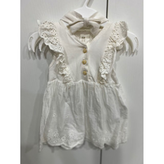 ♥︎二手H&M ♥4-6M女寶♡荷葉邊無袖 鏤空刺繡洋裝 含蝴蝶結🎀頭飾♡白色/素色