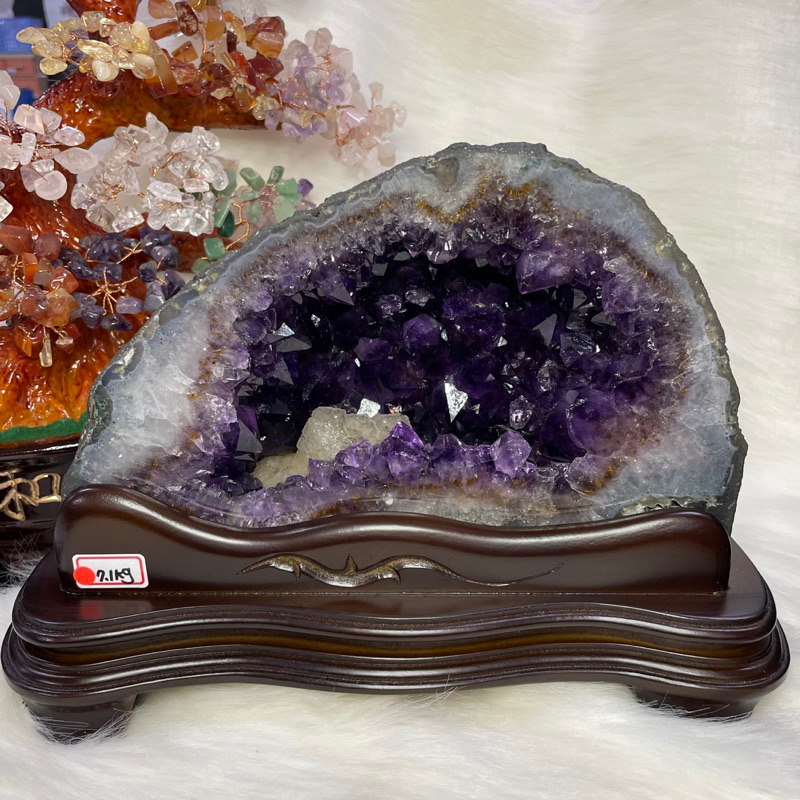 極美稀有鈦晶邊🥰頂級巴西紫水晶洞 ESPa++✨7.1kg❤️土型紫晶洞 共生招偏財方解石 軟糖結霜水晶 天然大角紫晶體