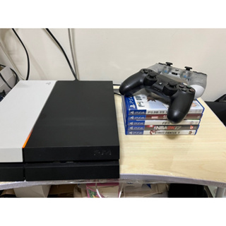 PS4 主機，握把*2，遊戲片*5 (無待修可試機）蜘蛛人 快打旋風5 NBA 2k17 鬥陣特攻 fifa16 梅西