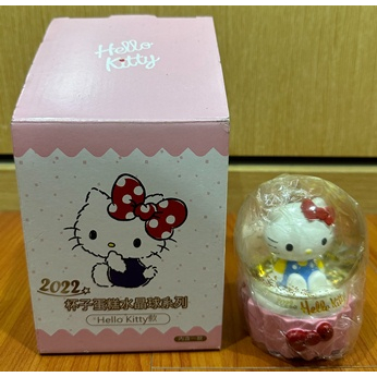 『聖誕水晶球 』 Hello Kitty 杯子蛋糕水晶球 聖誕節 交換禮物 Hello kitty 水晶球 禮物