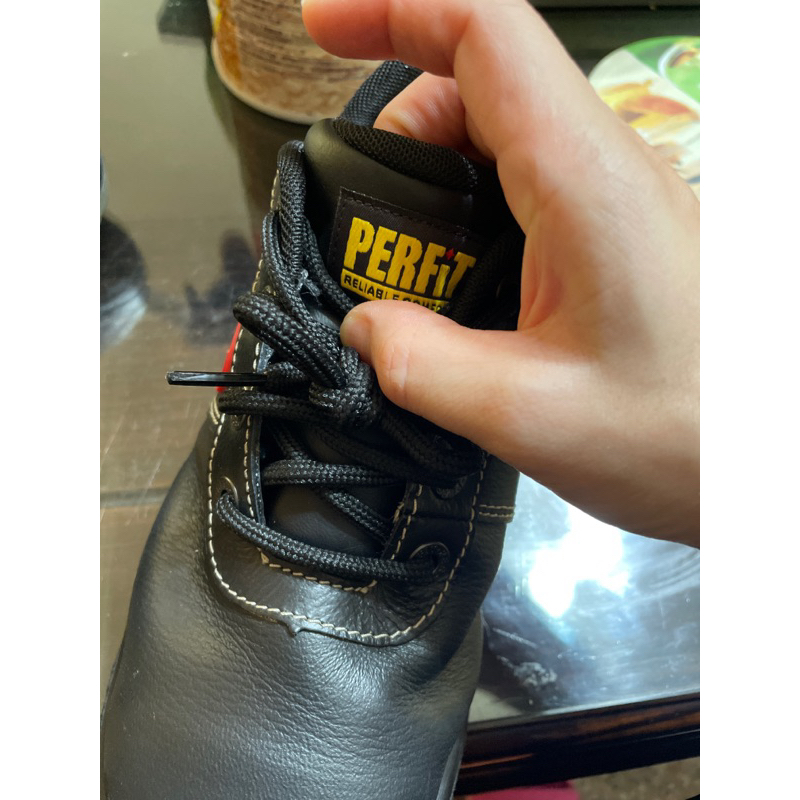 PERFIT 複合能量減壓安全鞋防護鋼頭工作鞋。二手