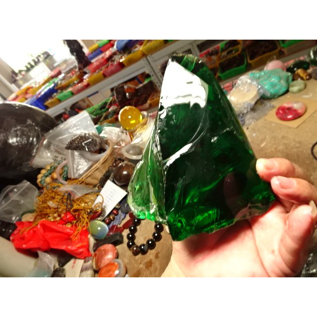 《藍金寶石玉石批發區》→〈原石系列〉→天然火山琉璃【綠琉璃石原礦2粒一起賣】〈2130公克→ccn49