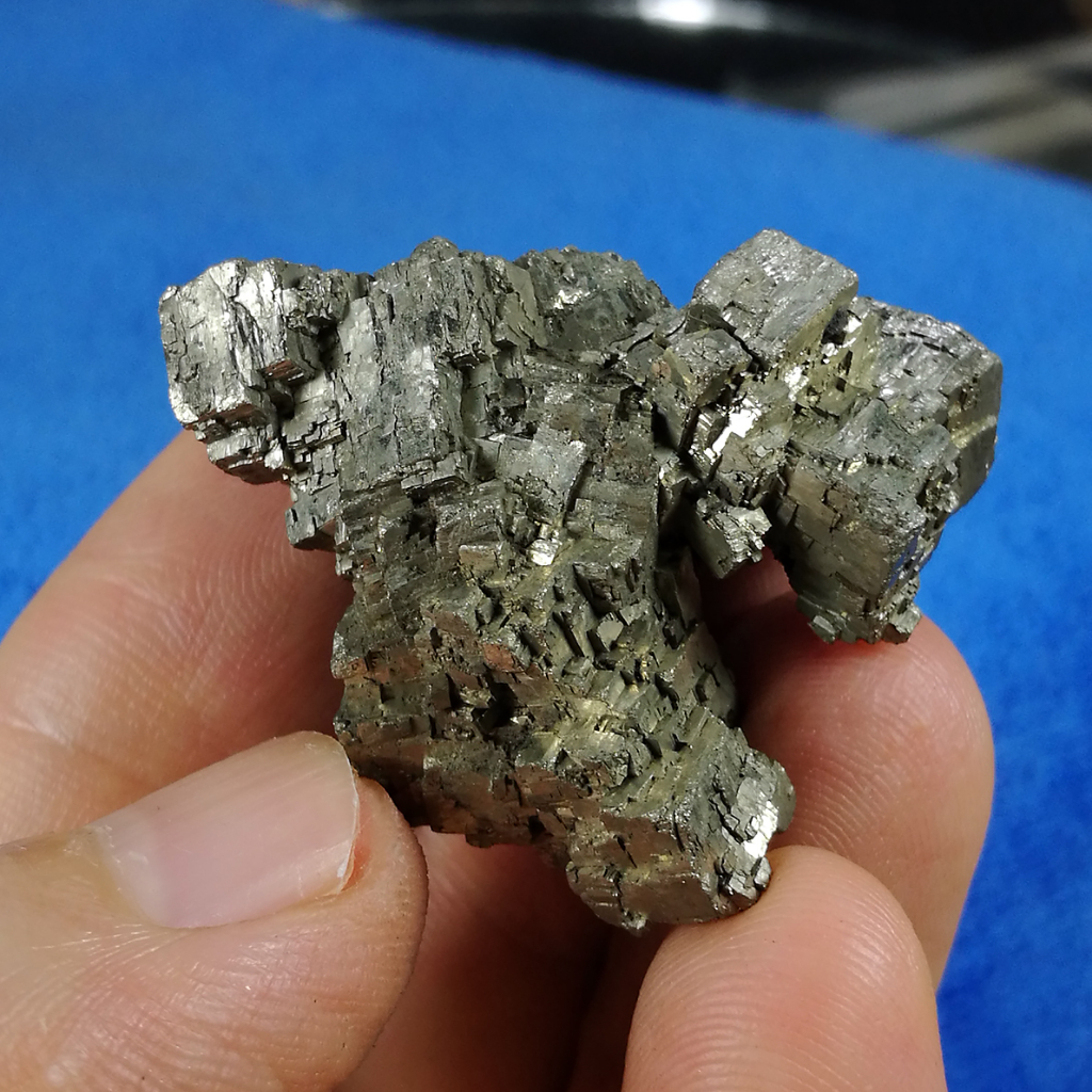 [友克鑫礦業]cc57約重25g-堆疊黃鐵礦 立方體 黃鐵礦 印度