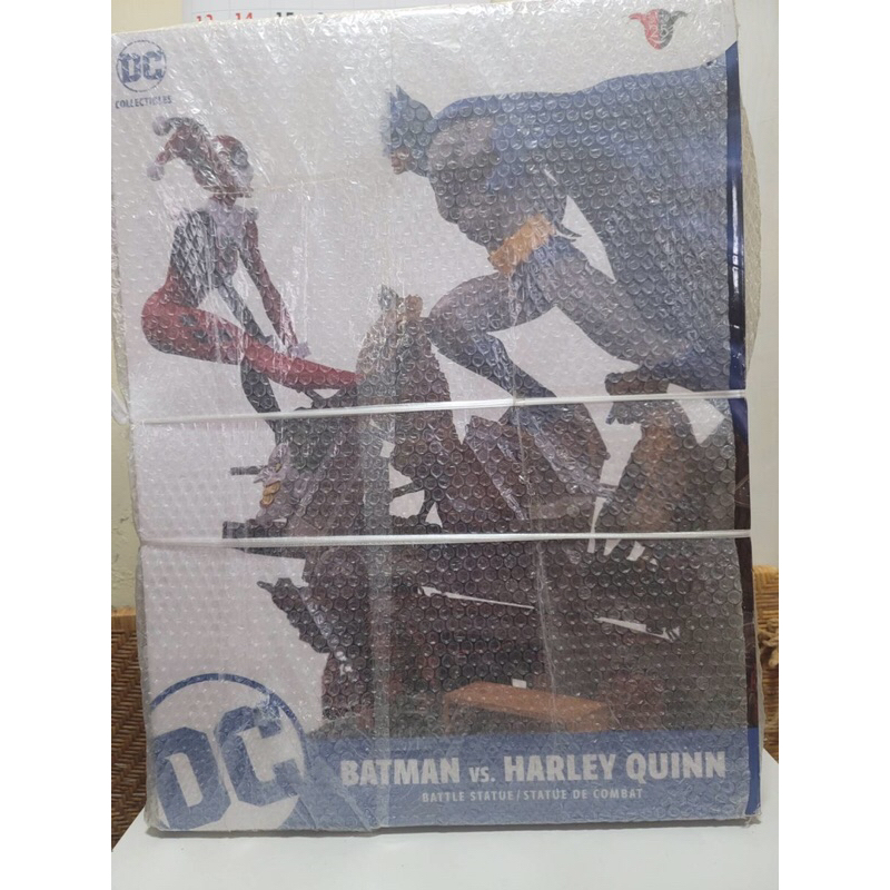 DC Collectibles Batman vs Harley Quinn battle statue蝙蝠俠大戰女小丑