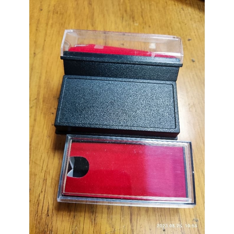 二手-盒子 長方形塑膠盒 壓克力禮盒 徽章 領帶夾盒 殼上有刮痕或可清除的殘膠