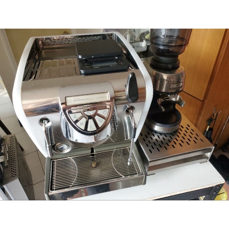 中古單孔半自動義式咖啡機 nuova simonelli musica含wpm錐刀磨豆機220V
