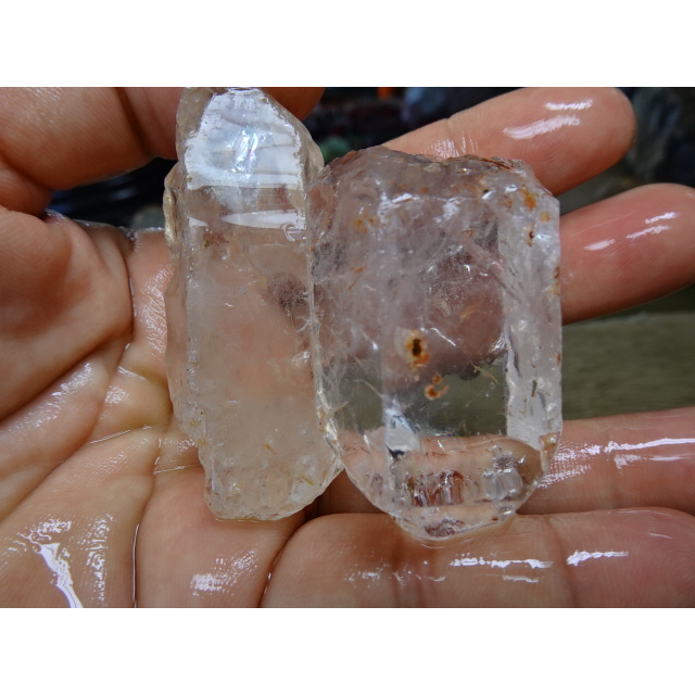 《藍金寶石玉石批發區》→〈原石系列〉→天然冰種清透碎小白水晶一公斤〈1000公克〉→Af110