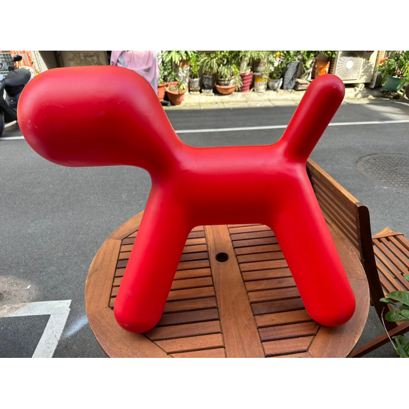 2手塑膠座椅狗（紅）