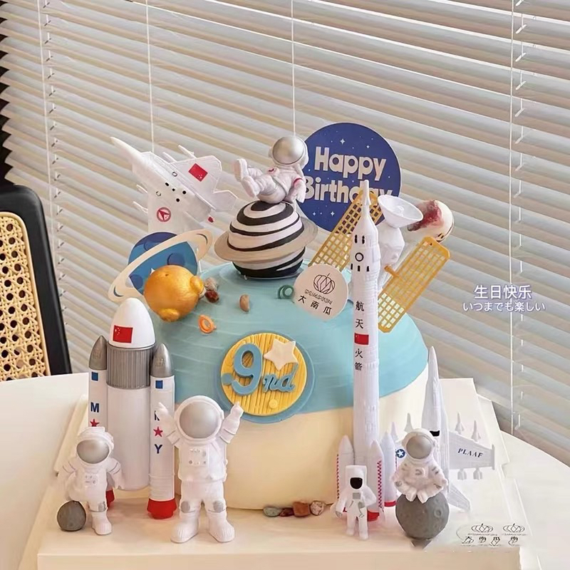 Mini Q Party小舖 ［宇航人］生日蛋糕裝飾 宇宙 飛航人 蛋糕裝飾 太空人裝飾 辦公室擺設