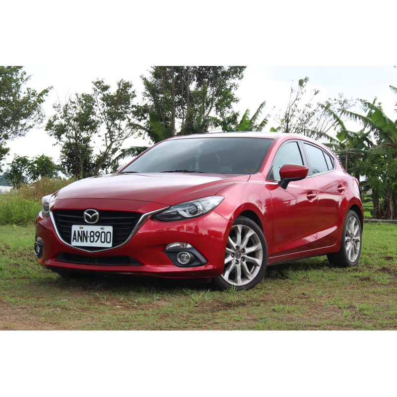 2015年Mazda3 魂動紅最頂級 0939610607黃先生