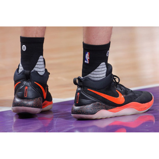 Devin Booker 2017 NIKE首發鞋款Nike Zoom Rev PE鳳凰城配色