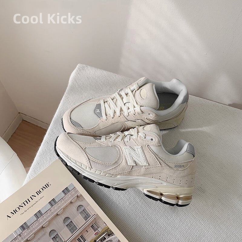 【Cool Kicks】ΝΕW ΒАLАΝСЕ 2002R 米色 奶油色 燕麥米杏 麂皮 男女鞋 M2002RCC