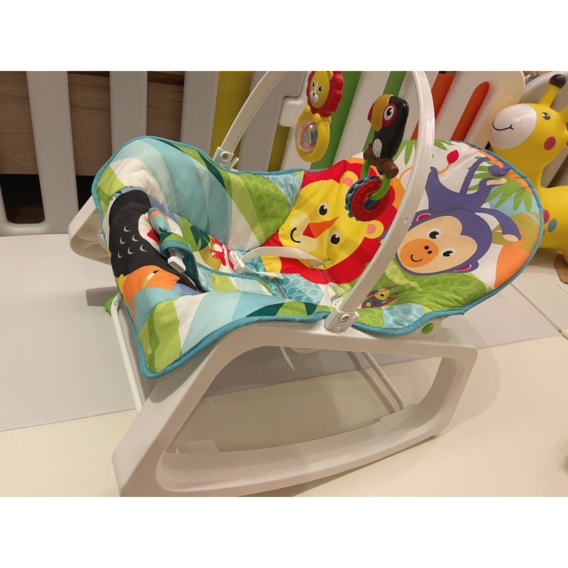 ［九成五以上新］Fisher Price 費雪 嬰兒安撫搖椅 已清洗消毒過 會震動喔