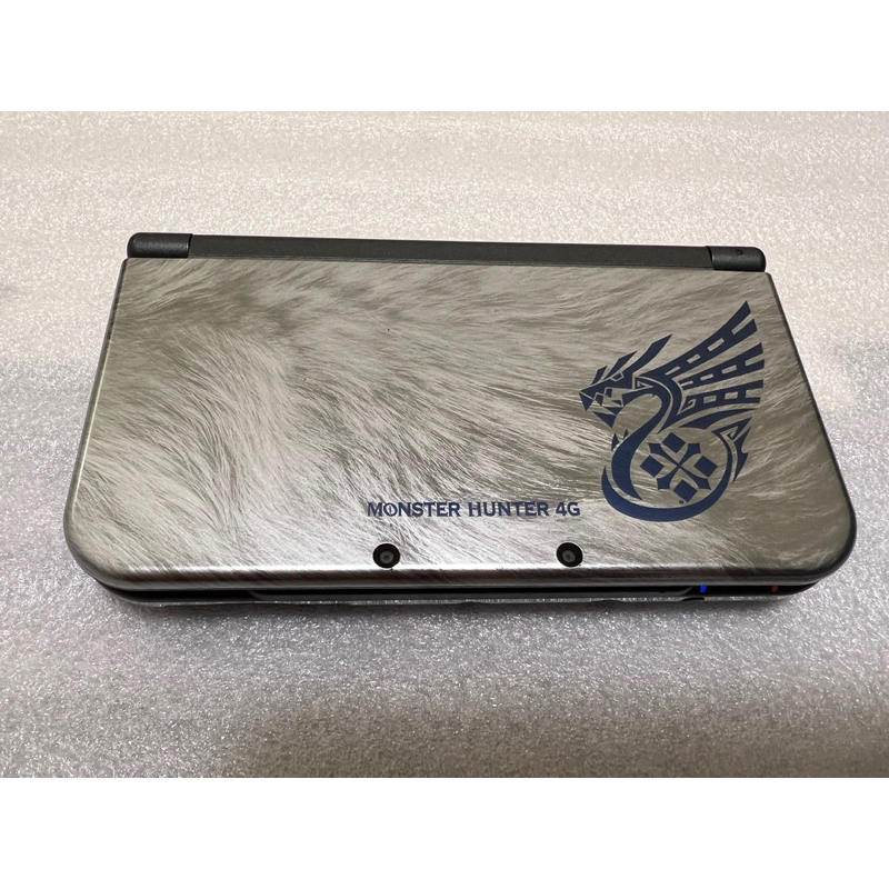 New 3DS LL 日規主機 魔物獵人4G限定版