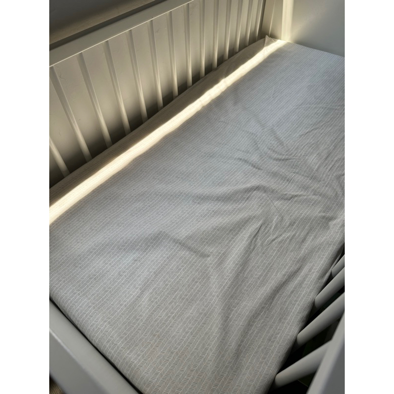 「售」二手IKEA SOLGUL嬰兒床含獨立筒床墊(台北自取）