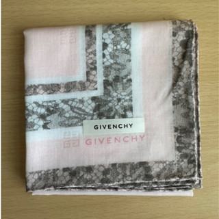 （日本🇯🇵帶回/全新未使用）Givenchy 紀梵希 粉紅色滾邊100%純棉日本製手帕