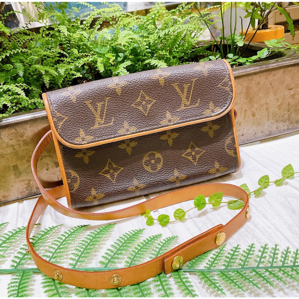 二手旗艦 LOUIS VUITTON LV 字紋 掀蓋 磁釦 信封包 腰包 斜背包(公益店)