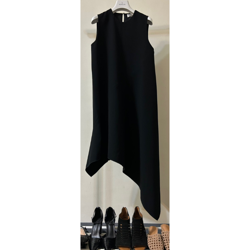 Victoria Beckham國際精品 維多利亞 貝克漢品牌 黑色無袖不規則洋裝（客訂）3件組