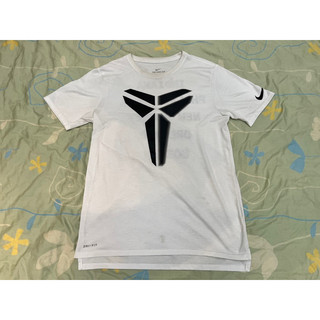 稀有絕版二手衣 NBA傳奇球星KOBE NIKE聯名紀念衣 黑曼巴 大LOGO DRI-FIT 白色短T 美國城市聯名
