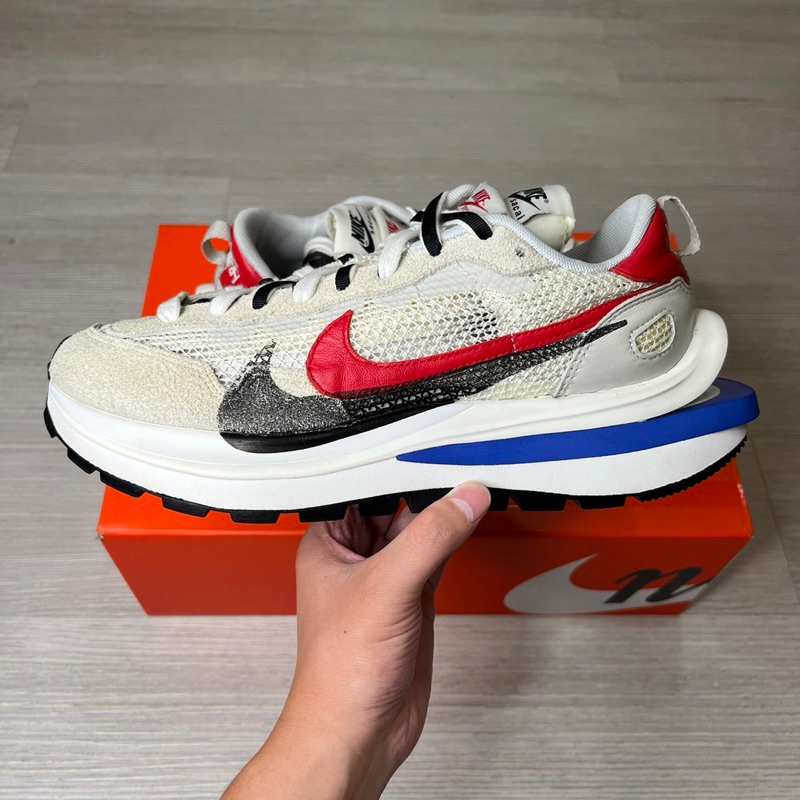 Nike x Sacai vaporwaffle 紅藍白