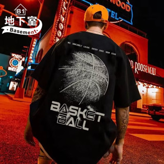 地下室B1-T恤 歐美運動籃球短袖上衣 美式復古上衣 男生衣服 寬鬆 hiphop 大尺碼8XL【NL623697】