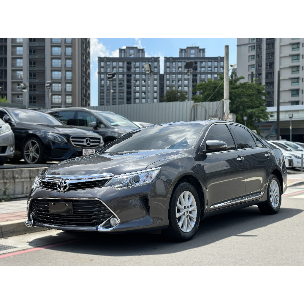 2017 Toyota Camry 2.0 尊爵款,稀有汽油頂級款,低里程,大螢幕主機,抬頭.車況超優