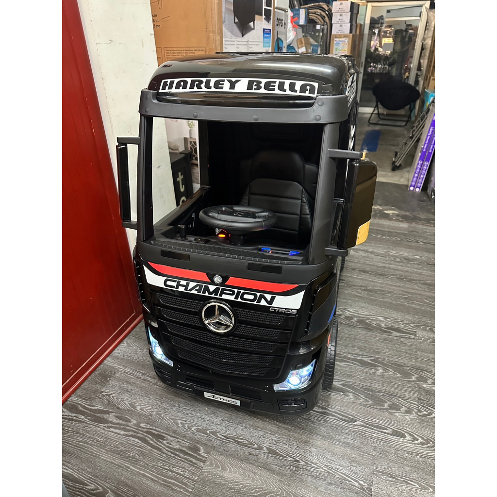 ↖有購便宜↘ BENZ ACTROS 卡車頭兒童電動玩具車 黑色，特價$8,319