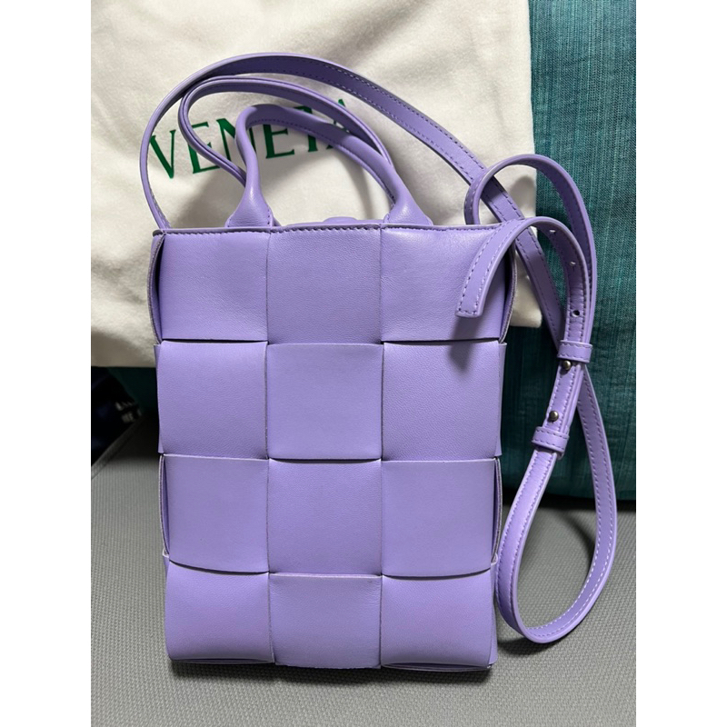 優質二手精品BOTTEGA VENETA  Small Cassette Tote Bag紫羊皮小托特