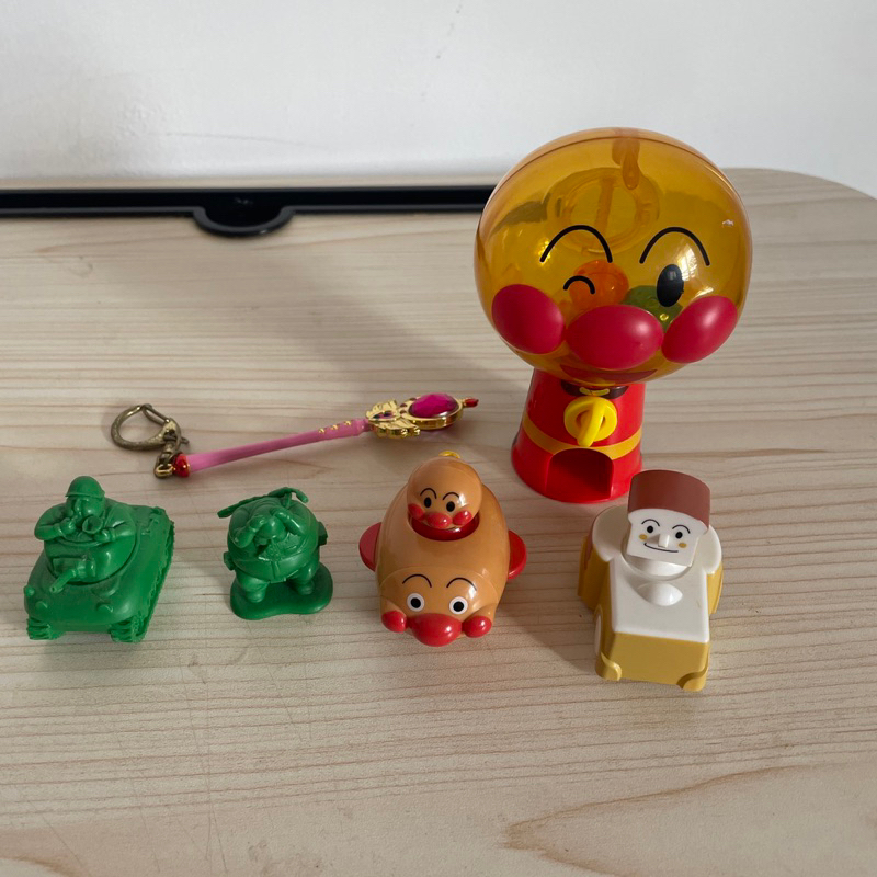 珊·各國連線代購🌷二手出清｜玩具總動員 美戰 麵包超人 收藏 公仔 扭蛋玩具