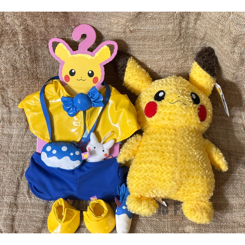 💫稀有品🌂皮卡丘穿瑪力露麗雨衣🌨️Pokémon 日本🇯🇵帶回 正版全新標籤未拆 附購物袋 38公分 寶可夢 神奇寶貝