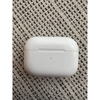 AirPods Pro 2nd 只有充電盒(Apple Care +2024/10/15 到期)