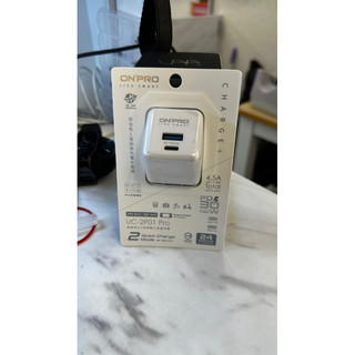 ONPRO UC-2P01 Pro 第三代 PD30W 雙模快充超急速充電器