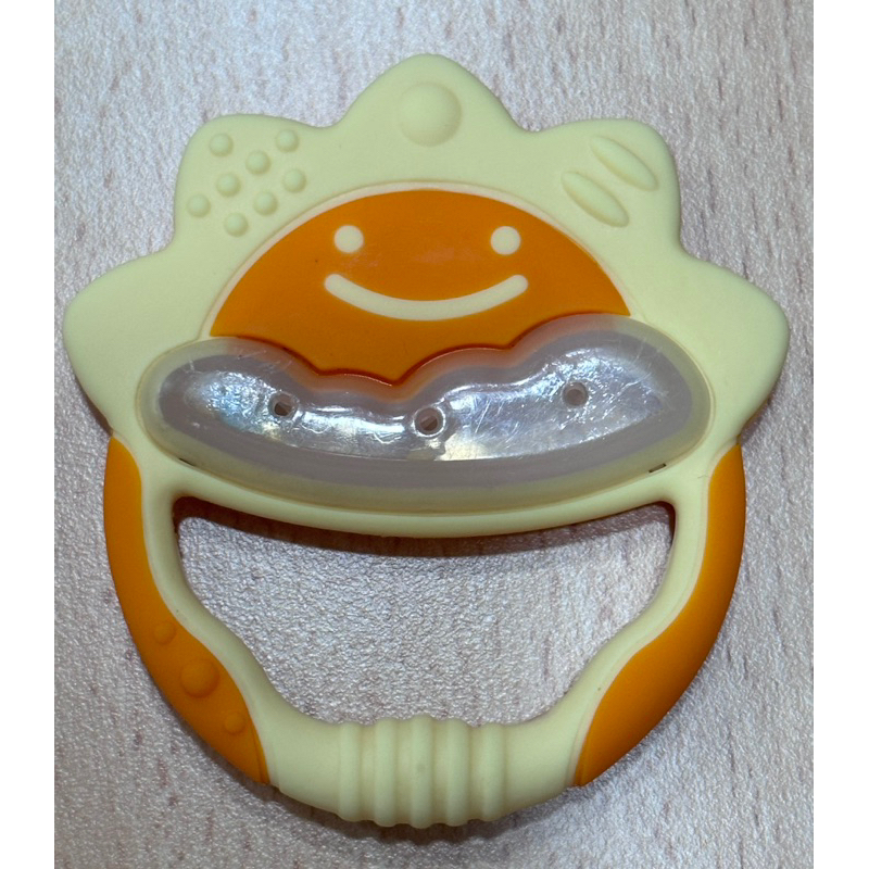 （二手）日本 Richell 利其爾 太陽造型固齒器 寶寶牙膠 幼兒磨牙 玩具