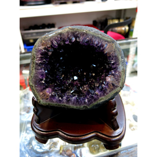 [[晶晶洞洞]]高檔ESP烏拉圭紫水晶洞.重3.17公斤