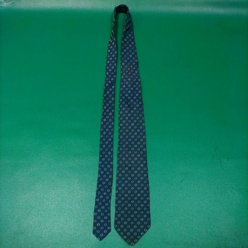 義大利製 Fendi 芬迪 高級純絲 優雅 質感 貴氣 領帶