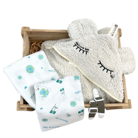 Nature Me寶貝新生兒禮盒。內含棉花糖絨機能巾 *1 、有機棉紗布環保巾*2 、環保紗雙頭夾*2